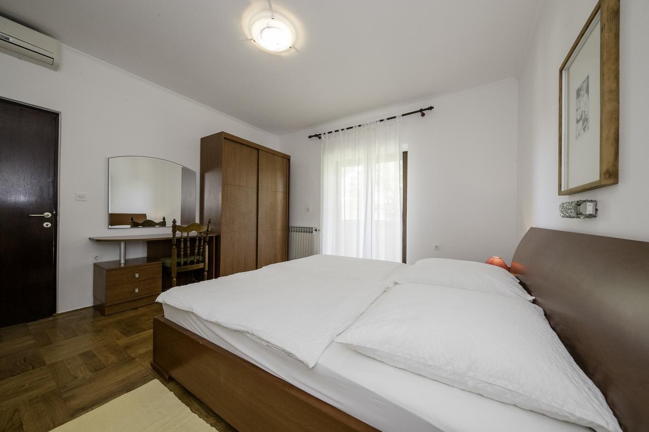 Apartments Dedic Supetarska Draga Extérieur photo
