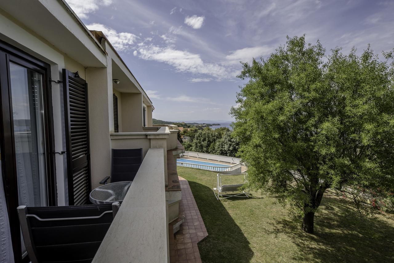 Apartments Dedic Supetarska Draga Extérieur photo