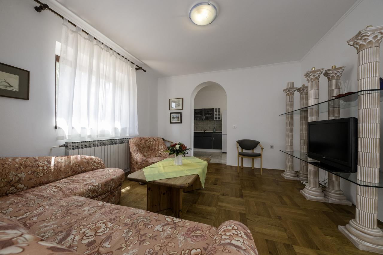 Apartments Dedic Supetarska Draga Extérieur photo