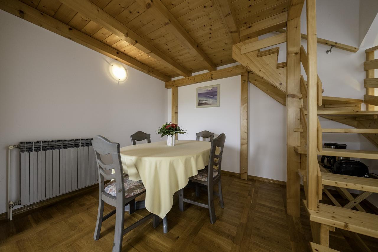 Apartments Dedic Supetarska Draga Extérieur photo