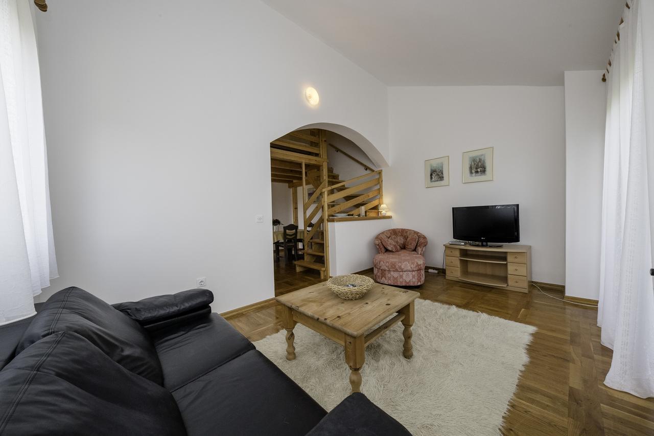 Apartments Dedic Supetarska Draga Extérieur photo