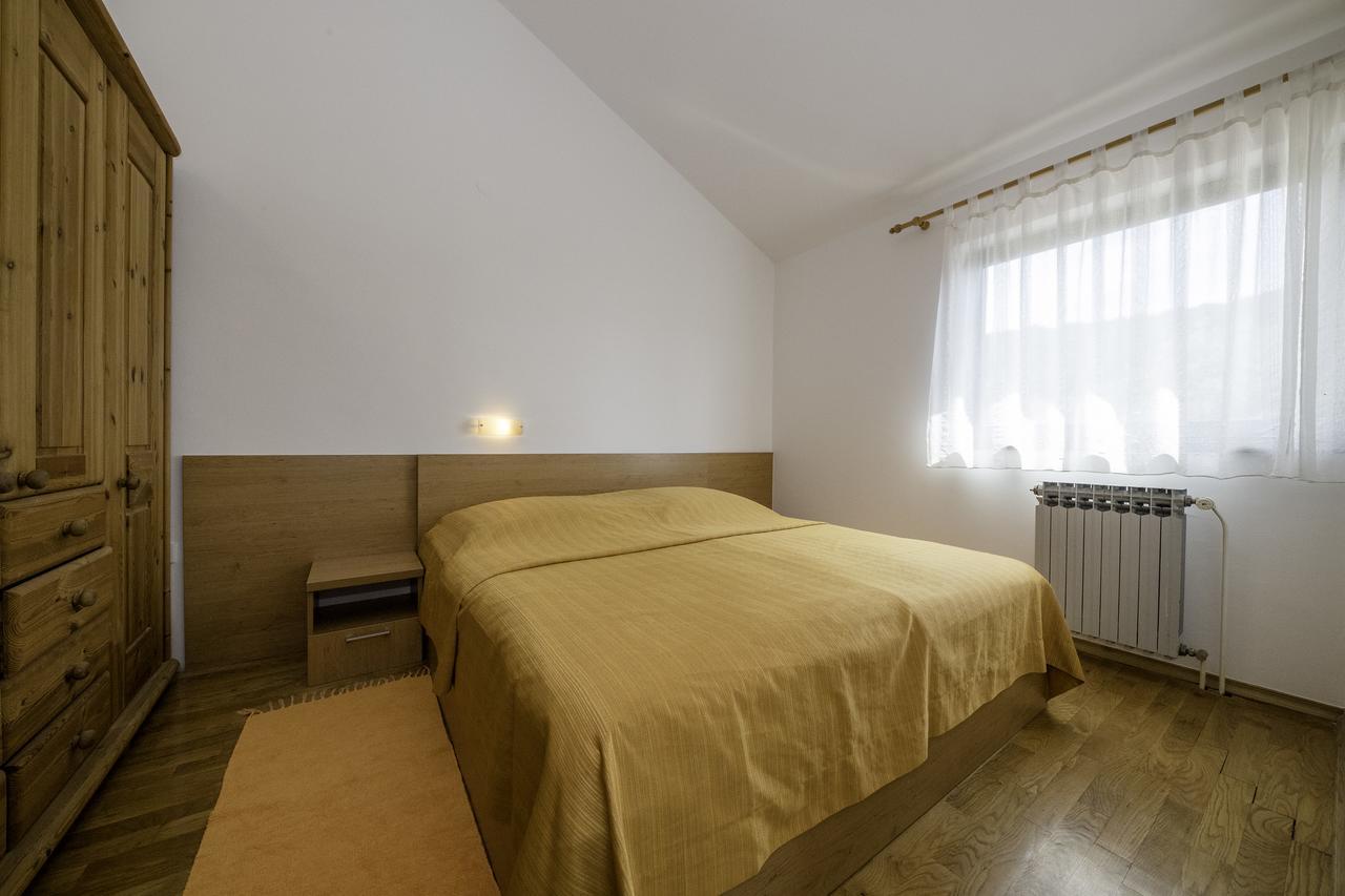 Apartments Dedic Supetarska Draga Extérieur photo