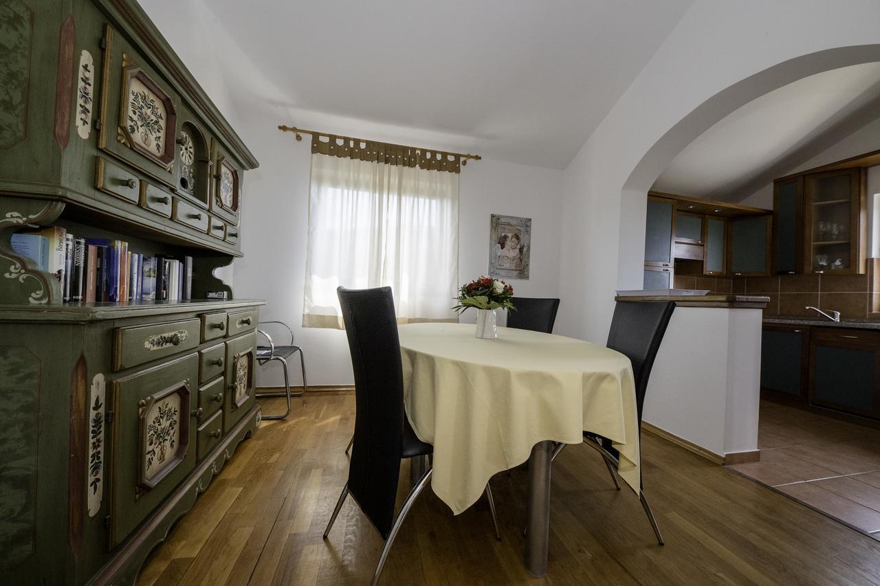 Apartments Dedic Supetarska Draga Extérieur photo