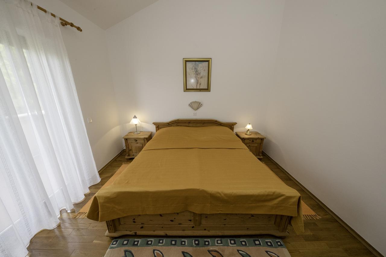Apartments Dedic Supetarska Draga Extérieur photo